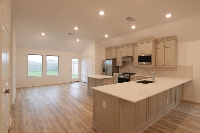 Building Photo - 2511 Chestnut Oak Cir