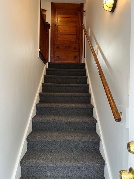 Entry Way - 430 N 25th St