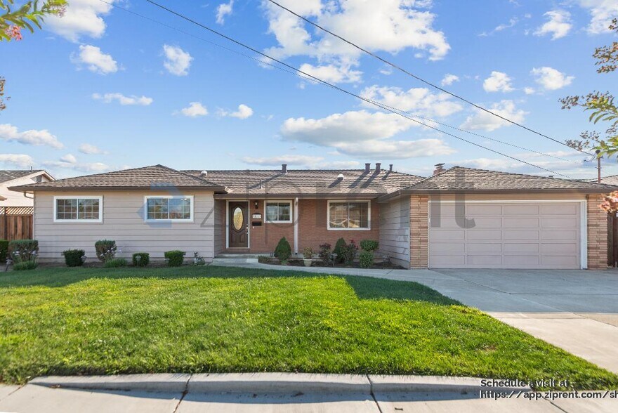 Primary Photo - 38289 Ballard Dr