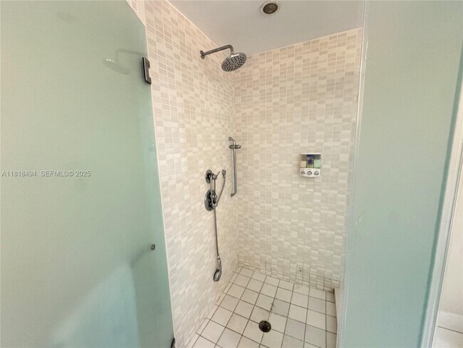 Building Photo - 5300 NW 87th Ave