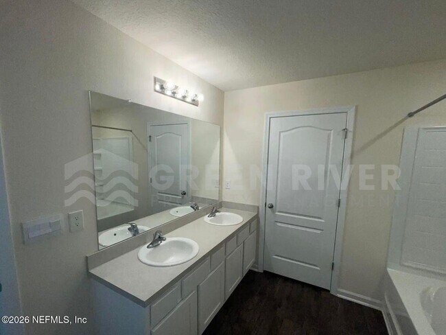 Building Photo - 2077 Denton Trce