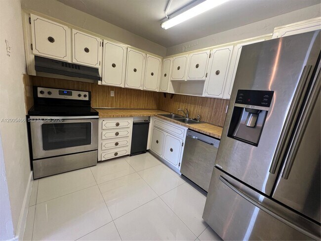 Building Photo - 5731 NW 37th St