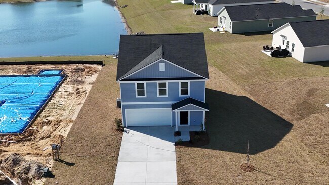 Building Photo - 324 Sweet Vernal St