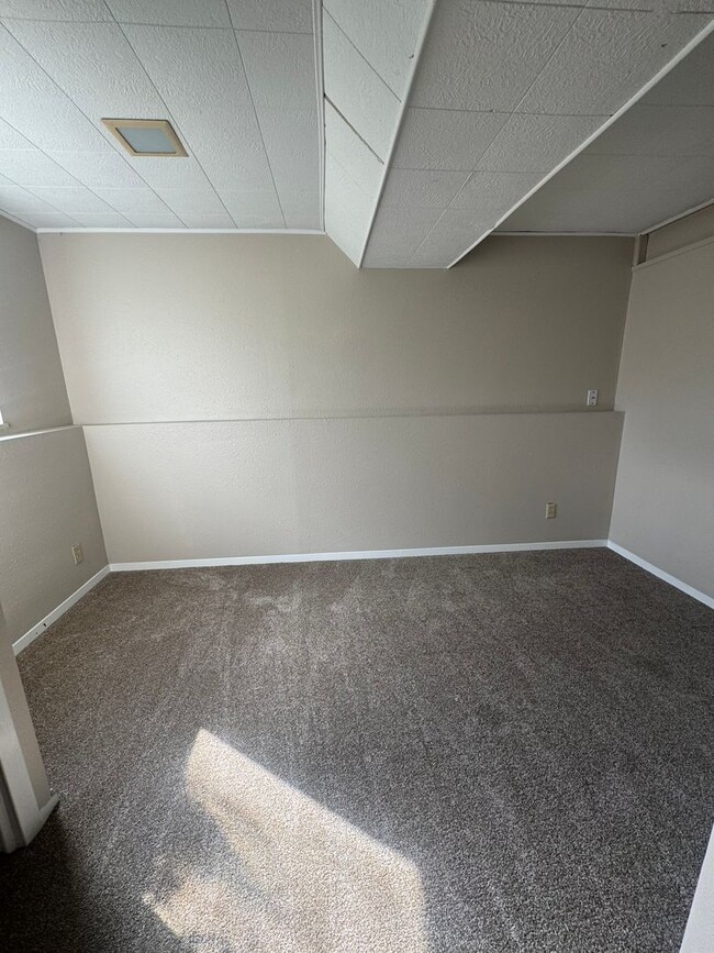 Building Photo - Lovely 3 bedroom 2 bath in North Colorado Springs