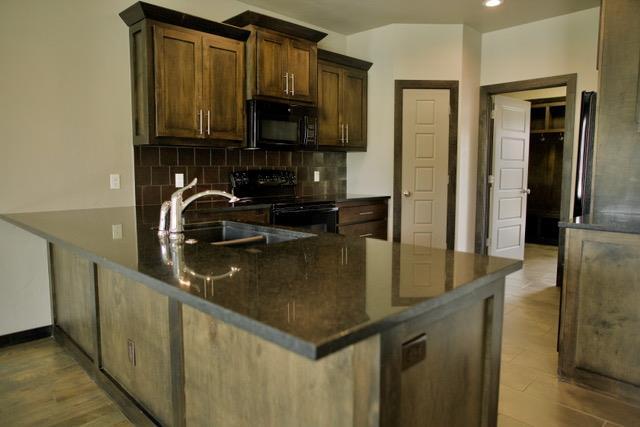 Building Photo - 705 S Jenkins Ave