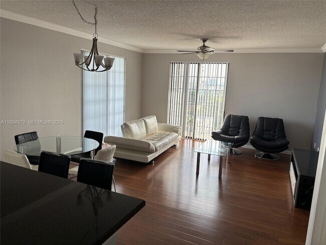 Building Photo - 1919 Van Buren St