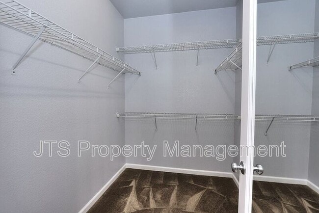 Building Photo - 4086 Pinoche Peak Way