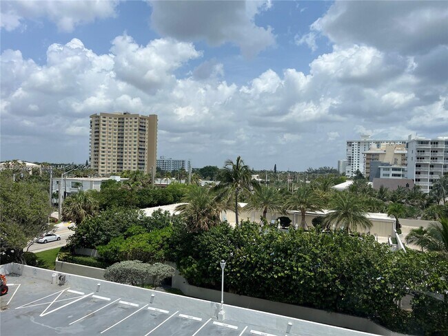 Building Photo - 1340 S Ocean Blvd