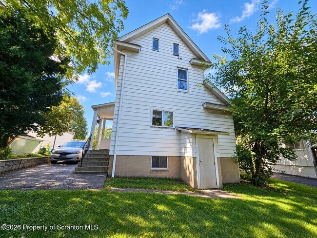 Building Photo - 2510 Boulevard Ave