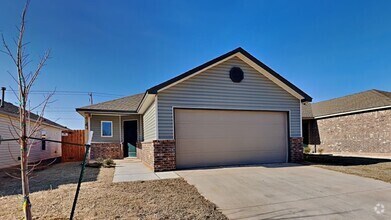 Building Photo - A Nice 4 Bed 2 Bath Home in Mustang School...