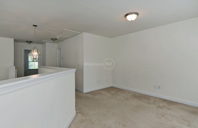 Building Photo - Big & Nice 3Br/2.5Bth Townhome in Steele C...