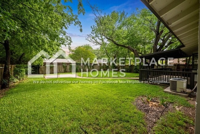 Building Photo - 4605 Brassiewood Dr