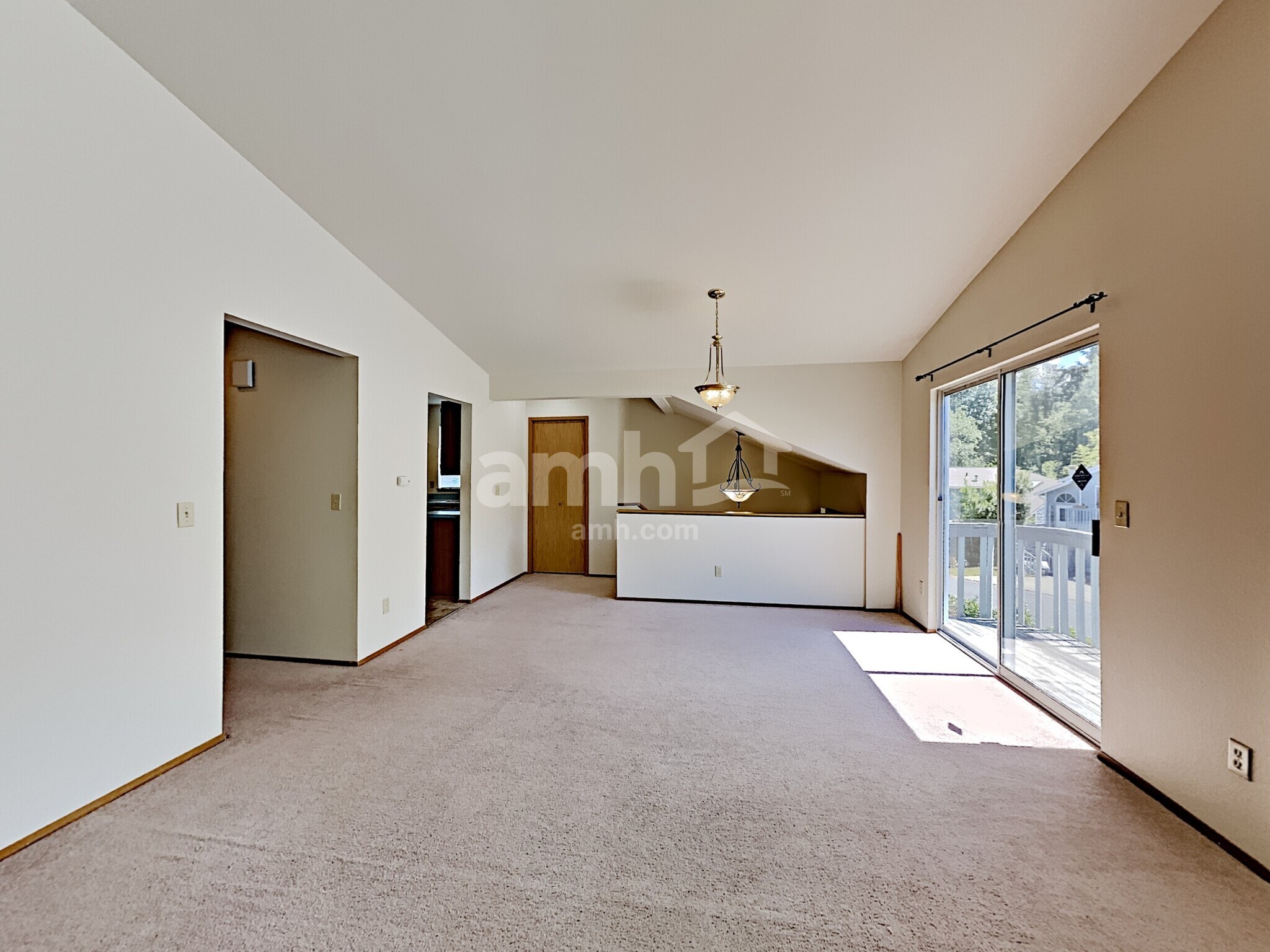 Building Photo - 2078 SE 8th Dr