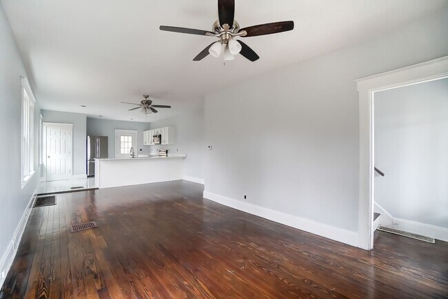 Building Photo - Three Bedroom Home in Covington!