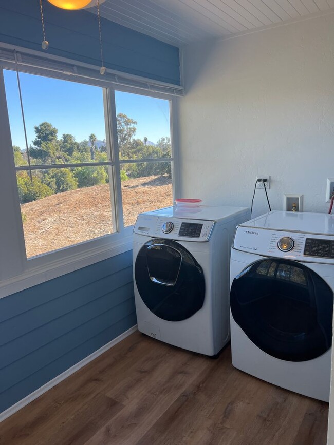 Building Photo - LOMITA ROAD Duplex