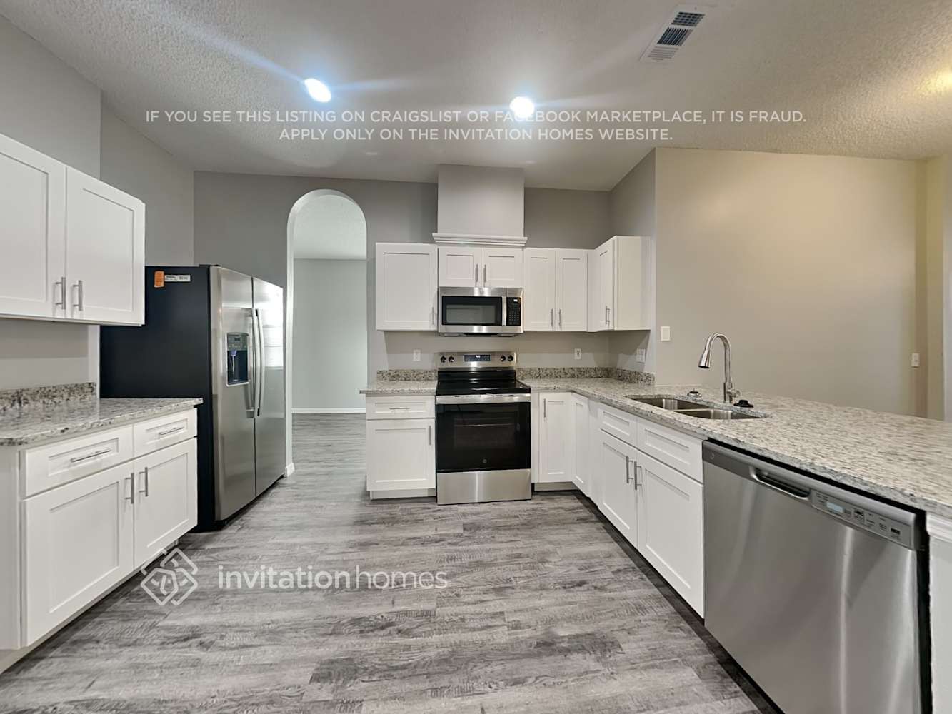 Building Photo - 10332 Goldenbrook Way