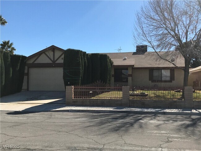 Primary Photo - 6271 Cedarwood Ave