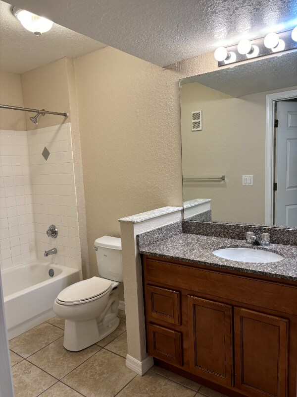 Building Photo - 827 Camargo Way