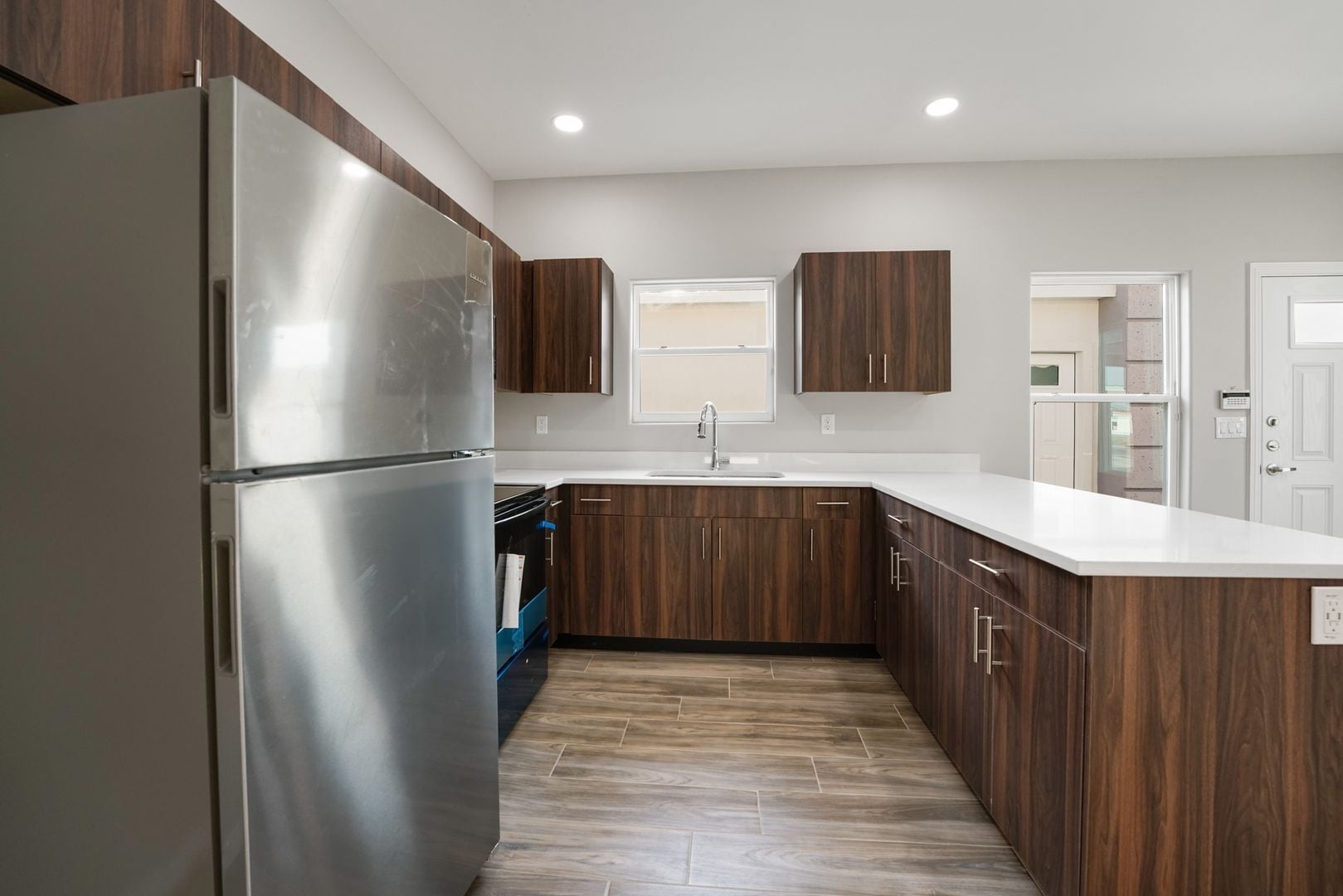 Building Photo - 4117 Walnut Ave