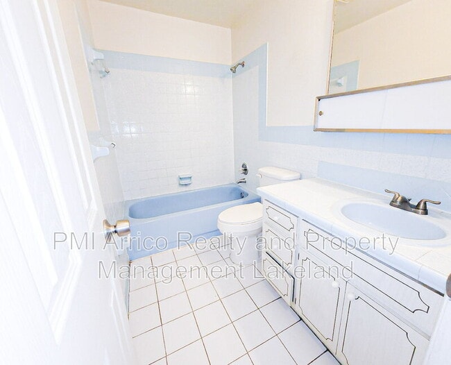 Building Photo - 968 Sunshine Way SW