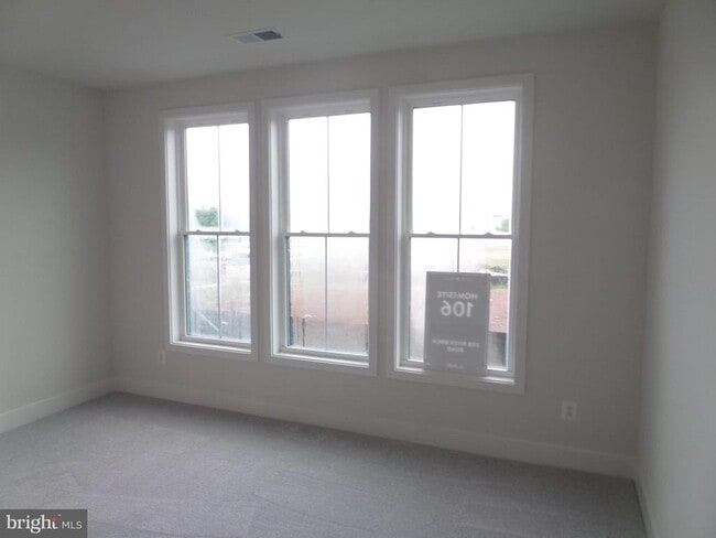 Building Photo - 2718 River Birch Rd
