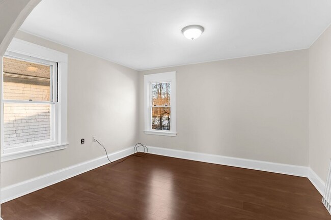 Building Photo - 826 Michigan Ave