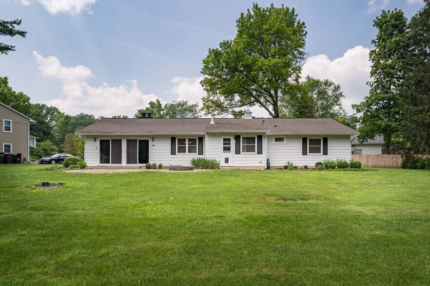 Building Photo - 6744 Merwin Pl