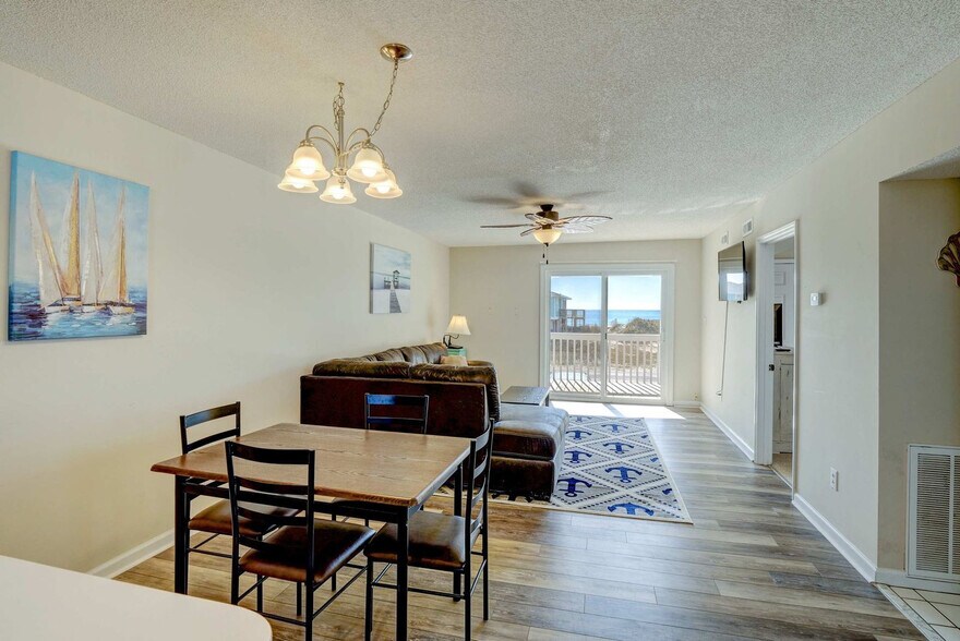 Building Photo - 237 Sea Shore Dr
