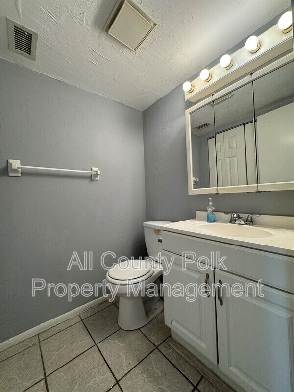 Building Photo - 1836 N Crystal Lake Dr
