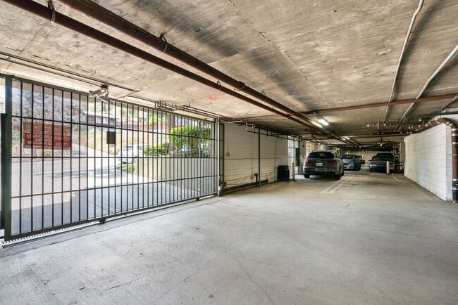 Building Photo - 6140 Monterey Rd