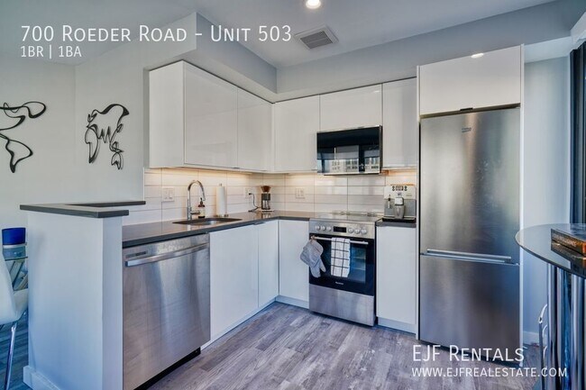 Building Photo - 700 Roeder Rd