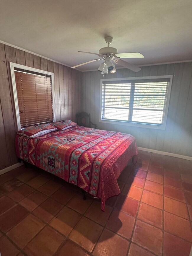 Building Photo - 13886 N Rd