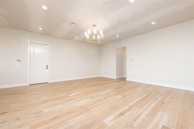Building Photo - 2920 Edgefield Ln