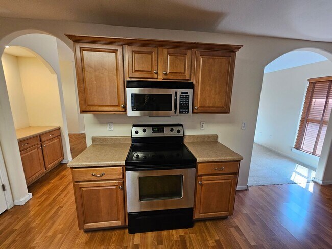Building Photo - 3 bedroom, 2 bathroom home
