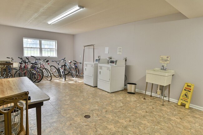 Building Photo - 2109 Cedar Run Dr