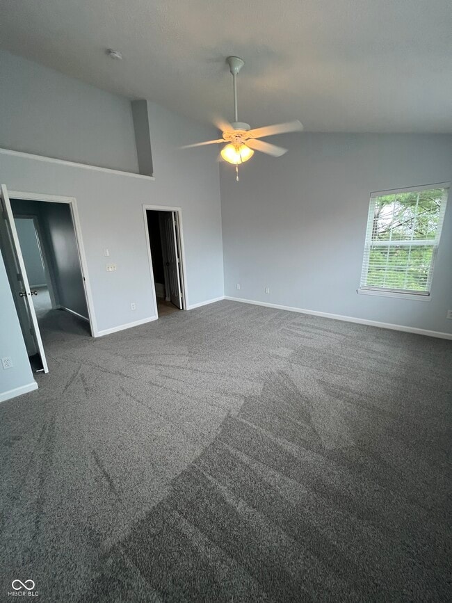 Building Photo - 9451 Glencroft Way