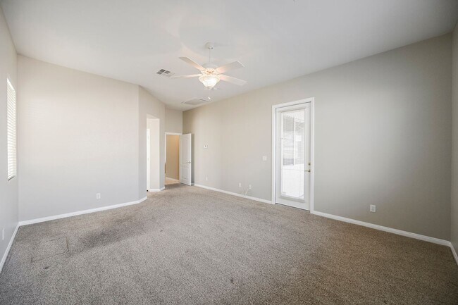 Building Photo - 2716 Thomasville Ave