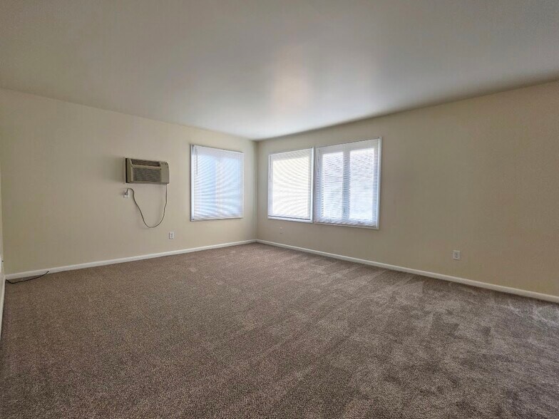 Building Photo - 63 Terrace Ave