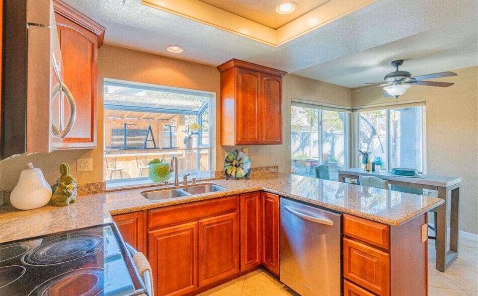Building Photo - 2271 Biscay Ct