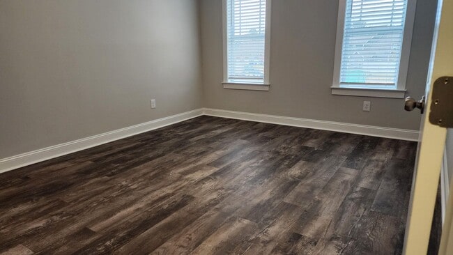 Building Photo - 1815 Fox Den Way