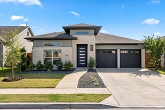 Building Photo - 7905 Catbird Ln