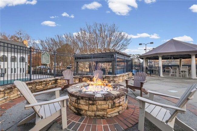 Building Photo - 445 Water Shadow Ln