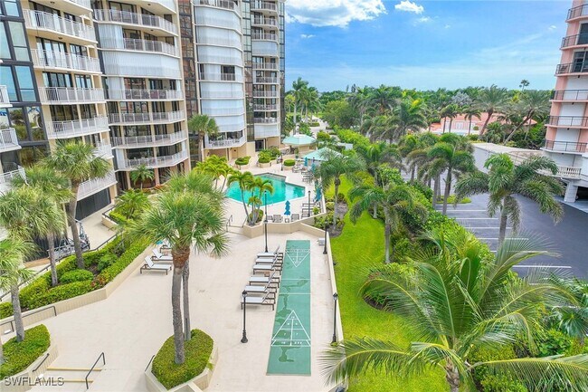 Building Photo - 520 S Collier Blvd