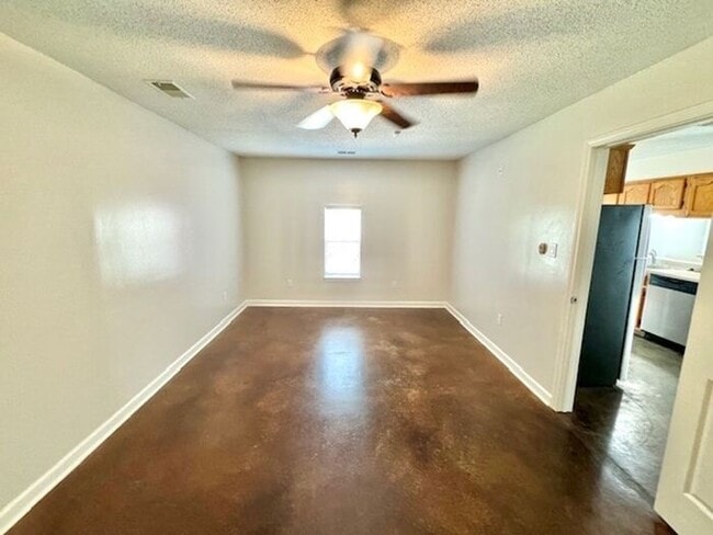 Building Photo - Now Leasing A 4 Bedroom 2 Bath Home in Sou...