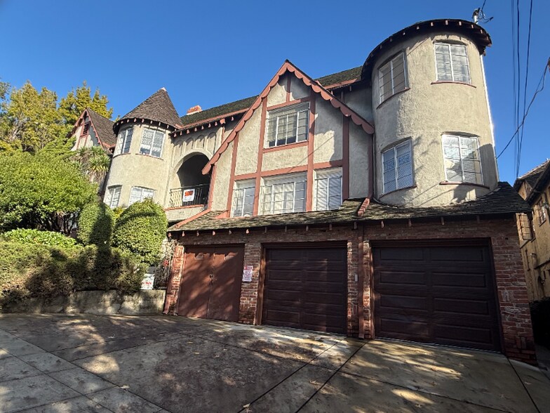 Building Photo - 1815 Spruce St