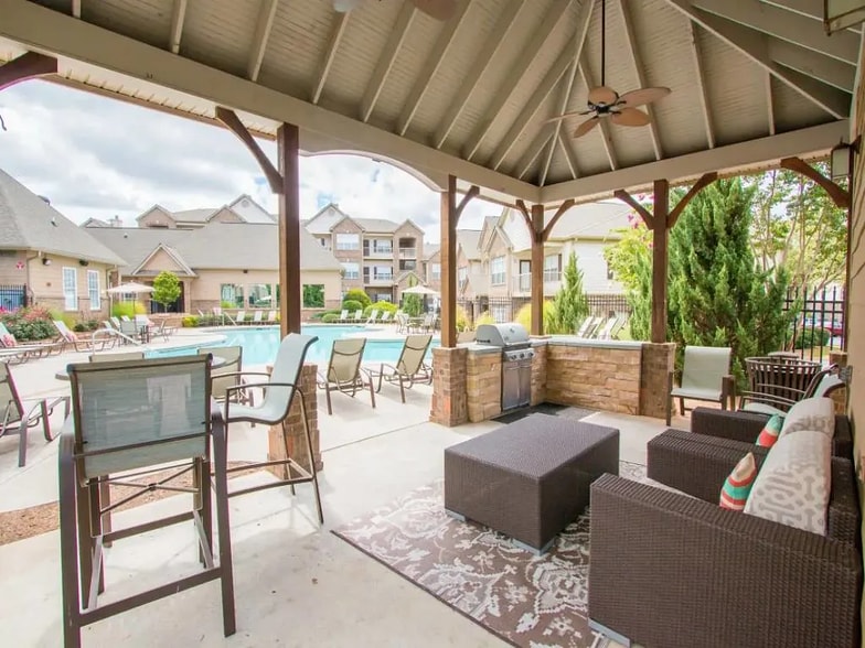 Building Photo - 100 Crossing Blvd