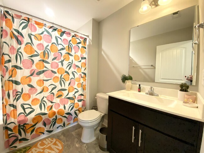 Building Photo - 140 Verdmont Dr