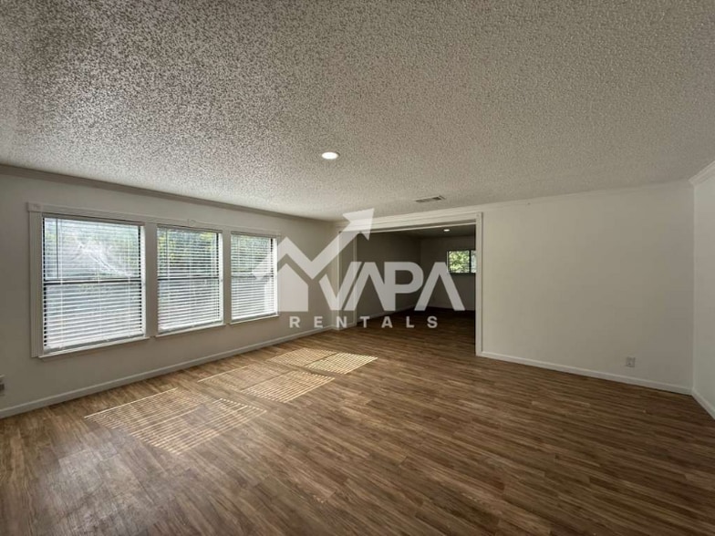 Building Photo - 7003 Beech Trail Dr