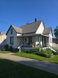 Building Photo - 1008 W 143rd St