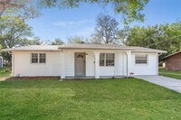 Building Photo - 2922 Java Plum Ave